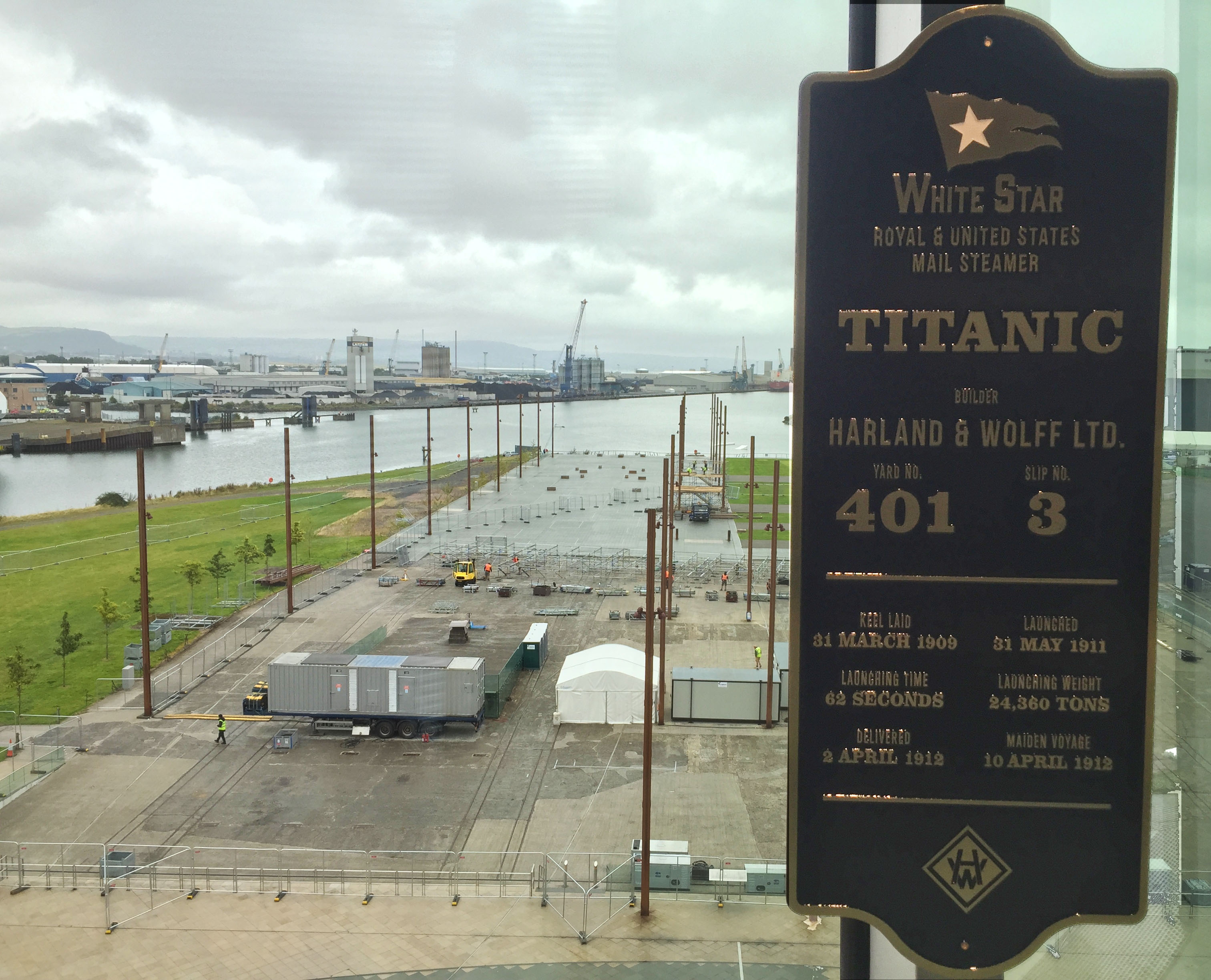 titanic-dock